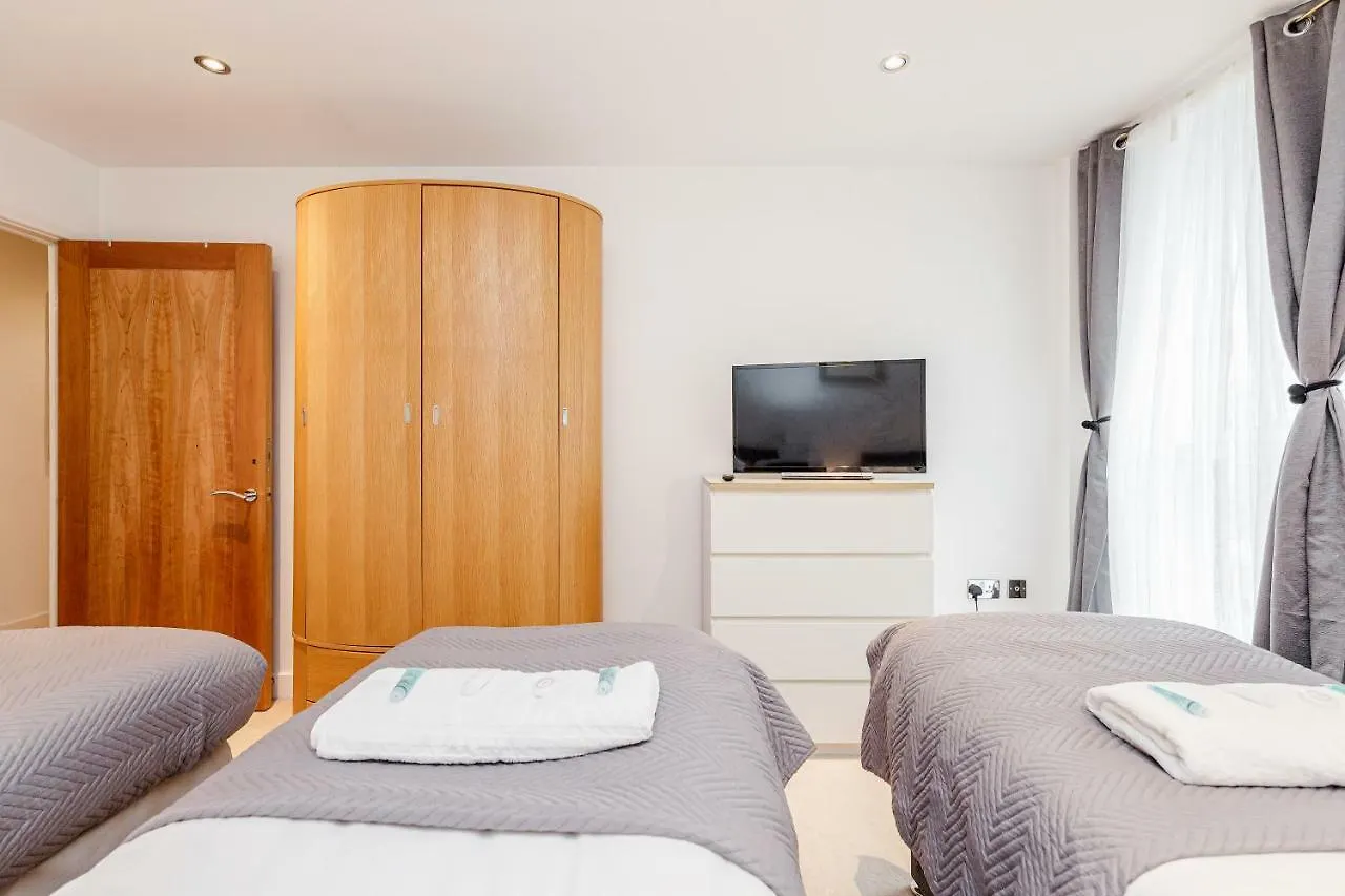 Premium Excel 3 & 2 Bedrooms London United Kingdom